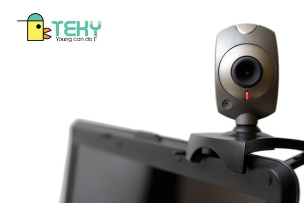 Vị trí đặt webcam trên màn hình máy tính để bàn