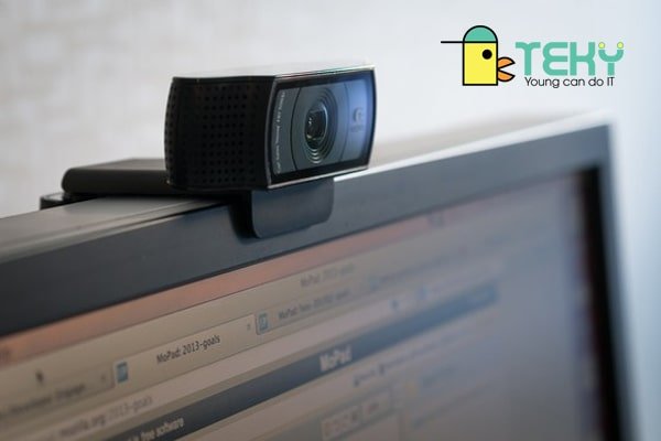 Kết nối và cài đặt webcam rời trên máy tính để bàn