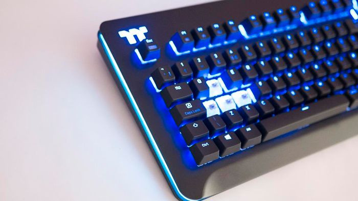 Bàn phím gaming đẹp mắt với đèn LED RGB nhiều màu sắc