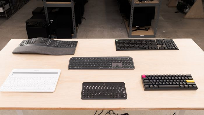 Bàn phím laptop màu đen thanh lịch và nhỏ gọn