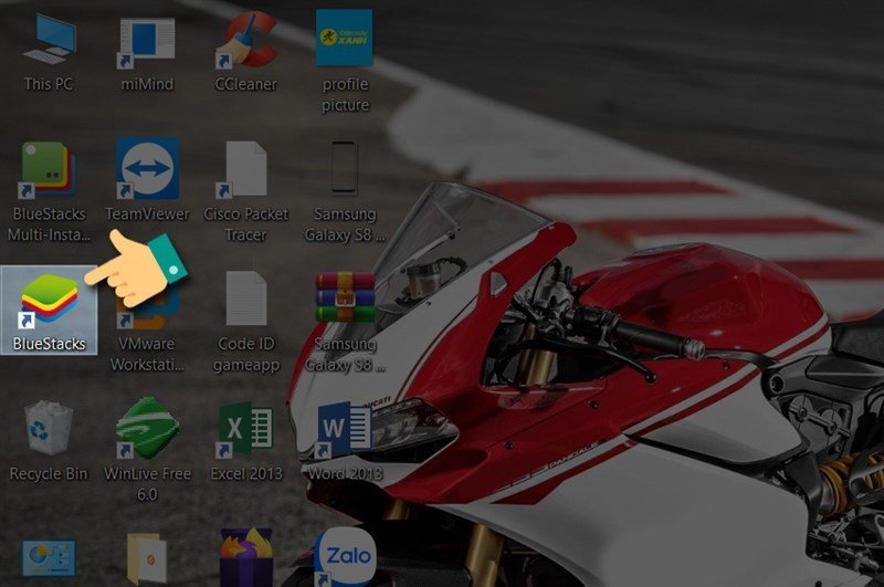 Nhấp vào biểu tượng BlueStacks để chơi Boom M
