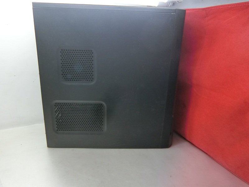 Cận cảnh thùng máy tính cũ giá rẻ cấu hình mạnh mẽ