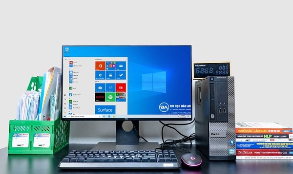 PC Dell 390 với cổng USB và âm thanh phía trước