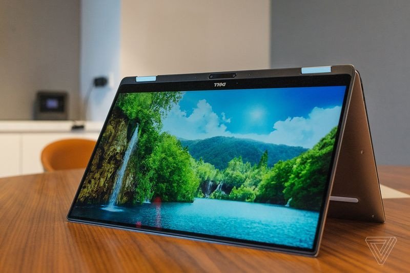 Dell XPS 13, một trong các dòng máy tính xách tay Dell cao cấp nhất