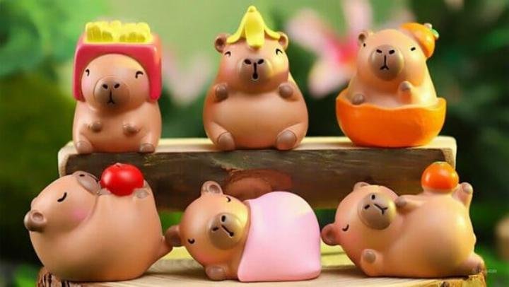 Hình nền Capybara đáng yêu và tinh nghịch cho màn hình máy tính