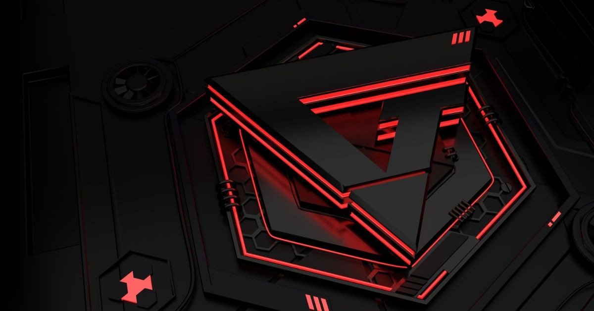 Hình nền máy tính 4K công nghệ với bo mạch chủ phát sáng