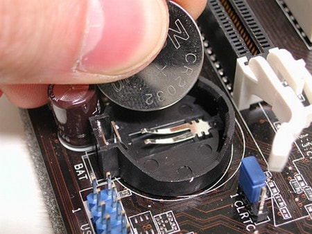 Pin CMOS trên Mainboard máy tính