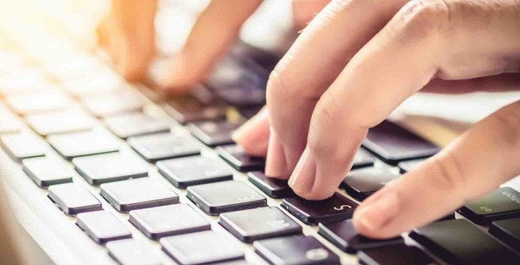 Máy tính khởi động kêu tít tít: Nguyên nhân và cách khắc phục