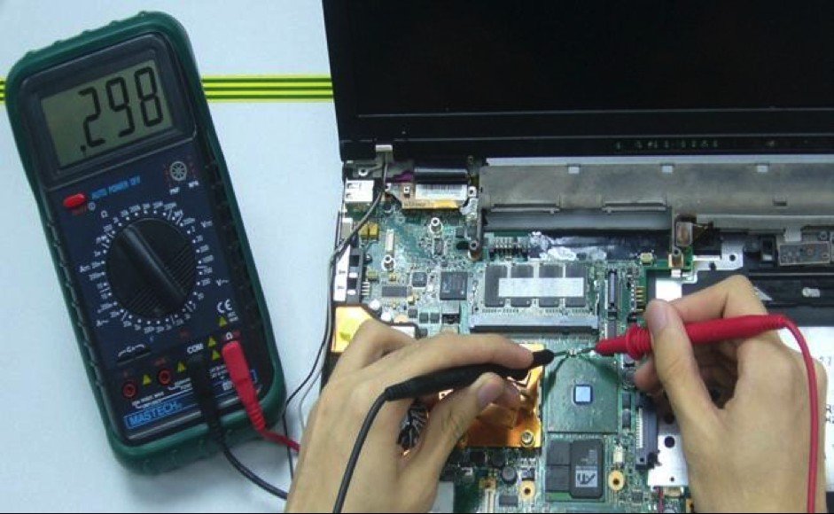 laptop không lên màn hình