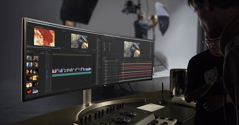 LG UltraWide 49WL95C-WE, màn hình máy tính 49 inch lý tưởng cho năng suất công việc.