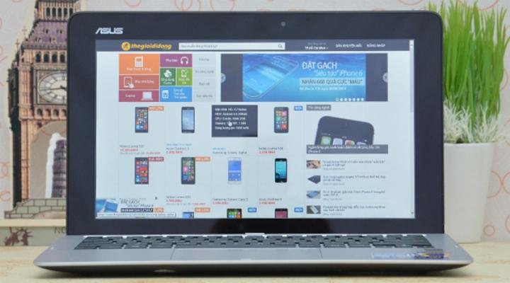 Máy tính bảng ASUS Transformer Book T200TA trong chế độ laptop