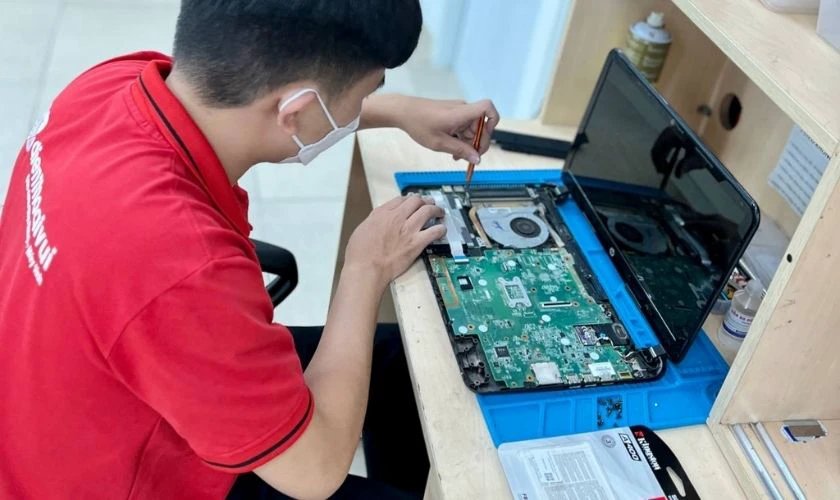 Thay ổ cứng SSD để máy tính chạy nhanh hơn và giảm đơ lag