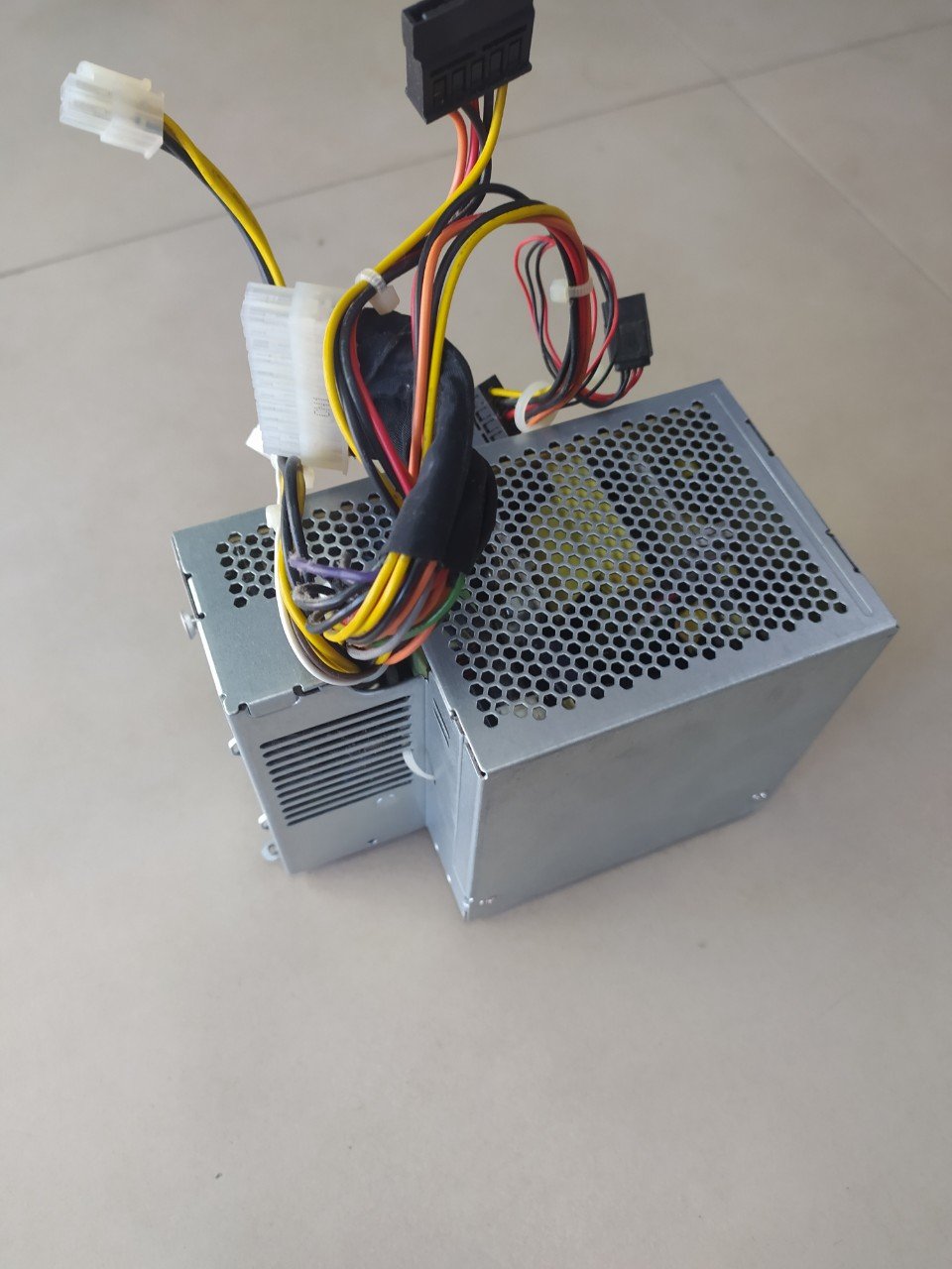 Review Nguồn Máy Tính Đồng Bộ Fujitsu Mới Nhất