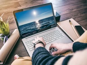 Máy tính hỗ trợ công việc và học tập hiệu quả