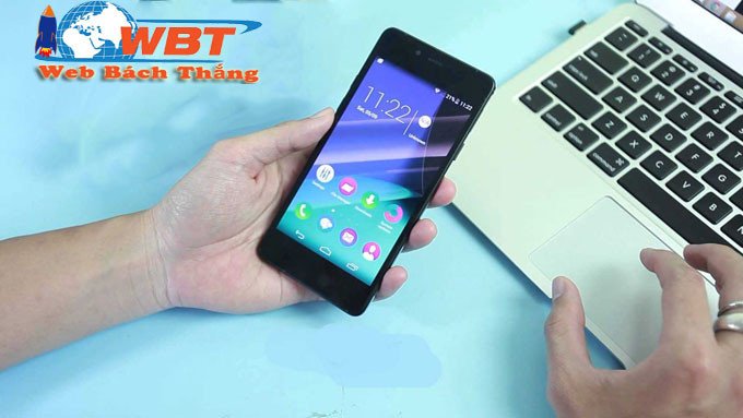 Ứng dụng của ROM trong máy tính và điện thoại