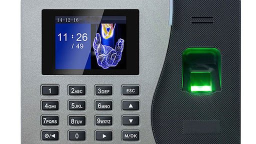 Máy chấm công hiện đại kết nối máy tính
