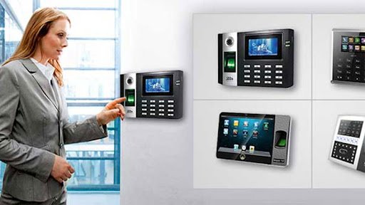 Lý do kết nối máy chấm công với máy tính là bắt buộc