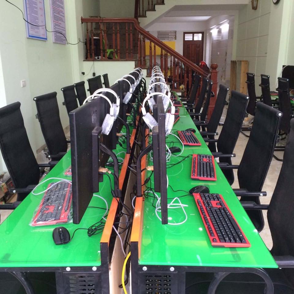 Vệ sinh dàn máy tính quán net