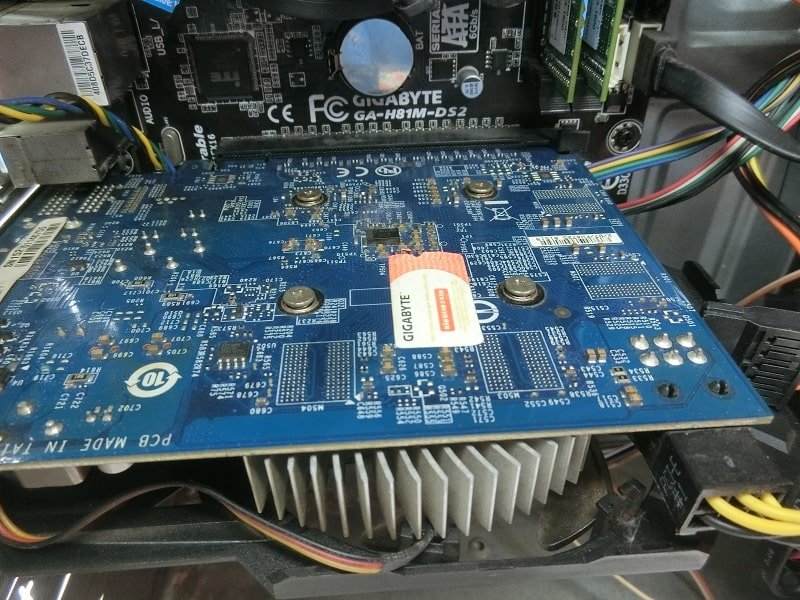 Card đồ họa NVIDIA GeForce GTX 750Ti trên thùng máy tính cũ giá rẻ