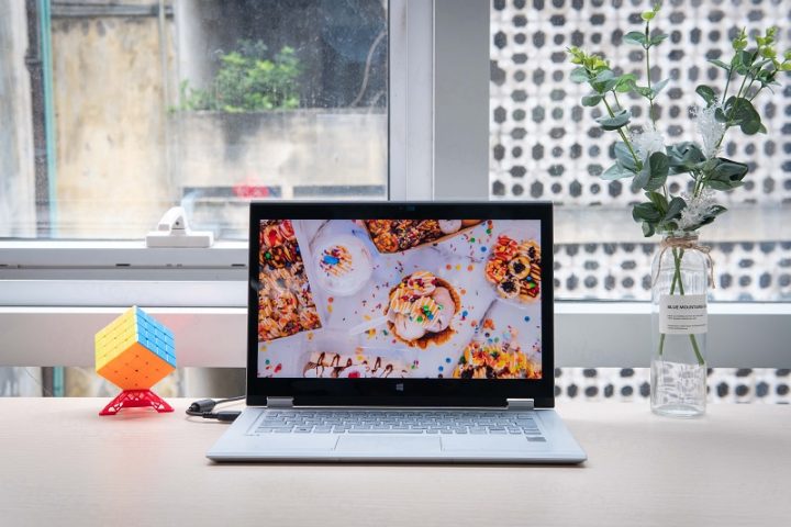 Máy tính xách tay mini giá rẻ NEC VK23TB