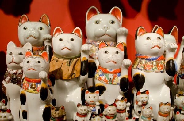 Hình nền mèo thần tài chất lượng 4K cho máy tính