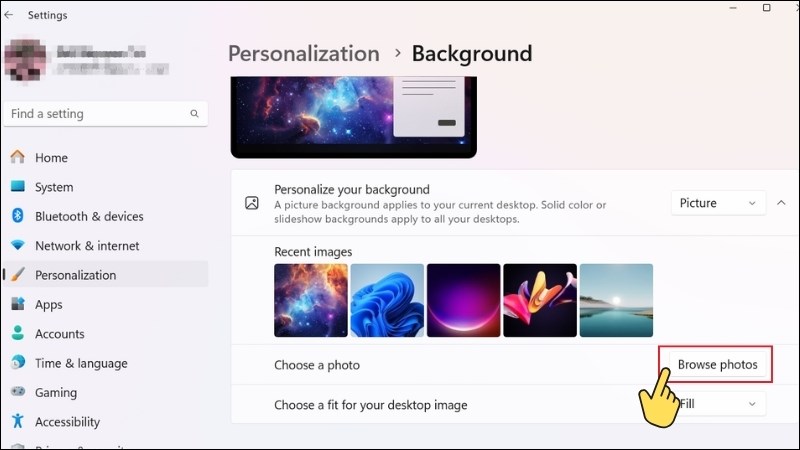 Tìm kiếm và chọn hình nền máy tính đơn giản từ thư mục cá nhân trên Windows 11