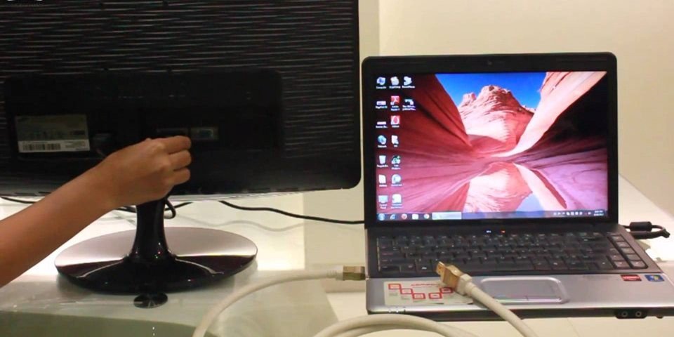 cách xóa màn hình máy tính bị trắng