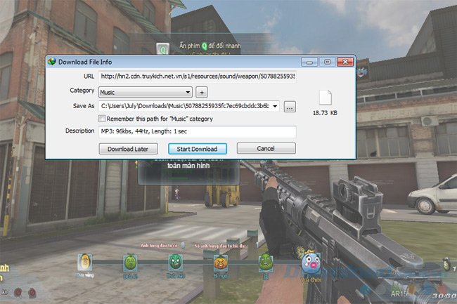 Màn hình chơi game Truy Kích bị che khuất bởi cửa sổ download của IDM
