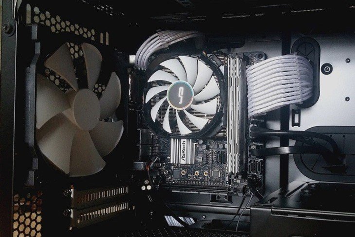 Quáº¡t case mÃ¡y tÃ­nh Ä‘Æ°á»£c thiáº¿t káº¿ Ä‘áº·c biá»‡t giÃºp giáº£m tiáº¿ng á»“n hiá»‡u quáº£