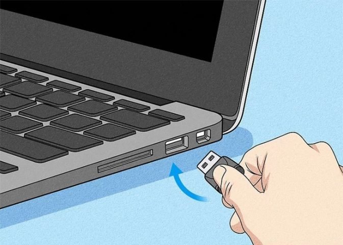 Cắm đầu thu USB của bàn phím không dây vào cổng máy tính