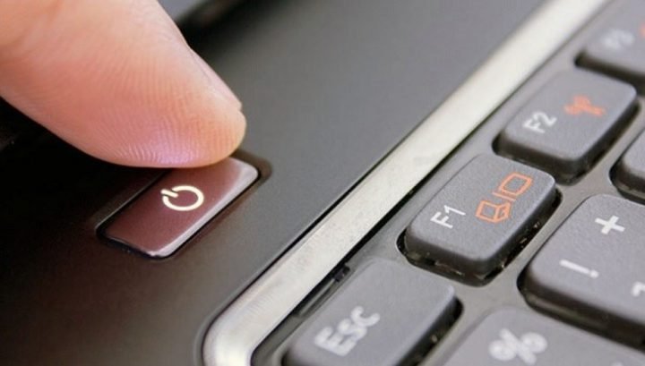 Cách bật máy tính để bàn khi không cần nút nguồn