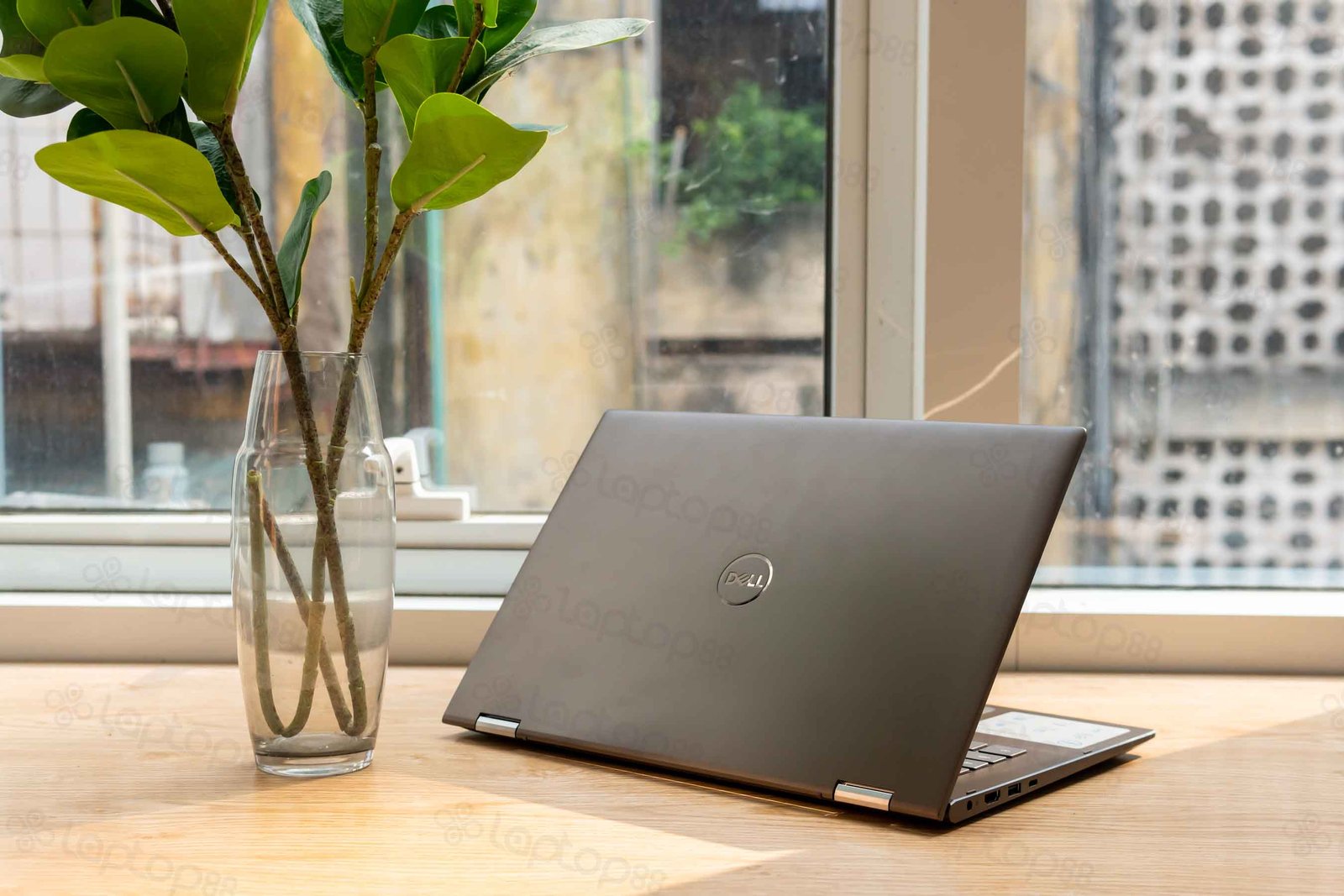 Hình ảnh máy tính đẹp nhất: Vỏ máy màu cà phê cực sang trọng, gọn nhẹ của Dell Inspiron 7405