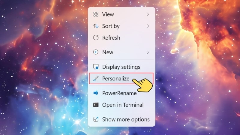 Thao tác nhấp chuột phải để mở Personalize trong Windows 11 để chọn hình nền máy tính đơn giản