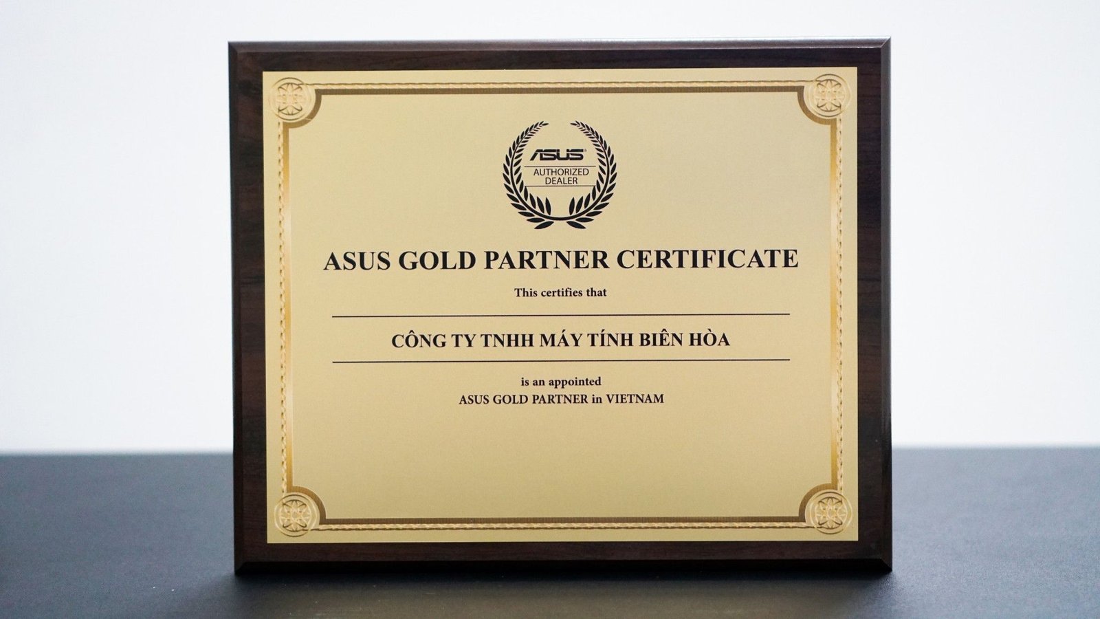 Toàn cảnh kho trung tâm rộng 1000m2 của Công ty Máy Tính Biên Hòa, đảm bảo nguồn hàng dồi dào