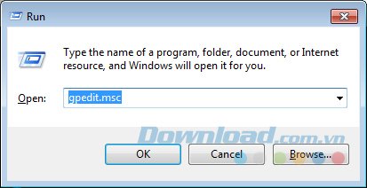 Mở hộp thoại Run và nhập gpedit.msc