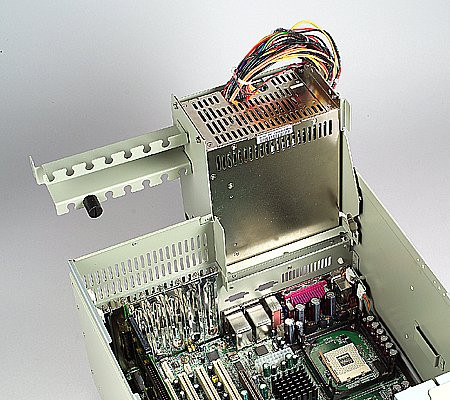 Review Máy Tính Công Nghiệp Advantech IPC-7220 Mới Nhất