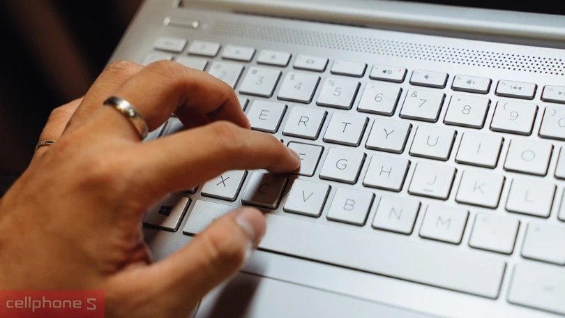 Máy tính HP có đa dạng cổng kết nối