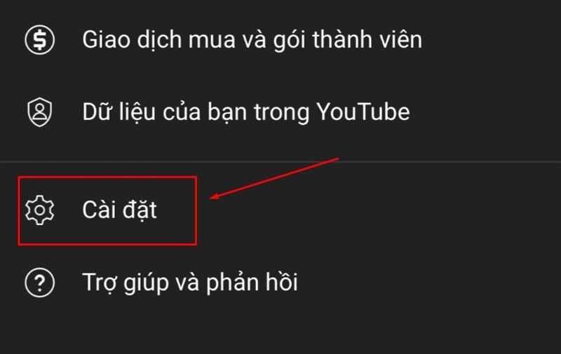 Menu cài đặt của ứng dụng YouTube trên điện thoại, với tùy chọn Cài đặt được làm nổi bật, hướng dẫn cách tiếp cận lịch sử tìm kiếm trên máy tính thông qua các ứng dụng.