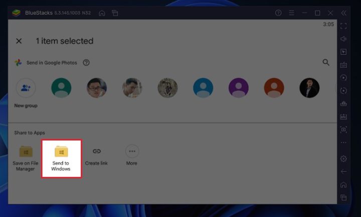Chọn Send to Windows để truyền ảnh từ BlueStacks về máy tính