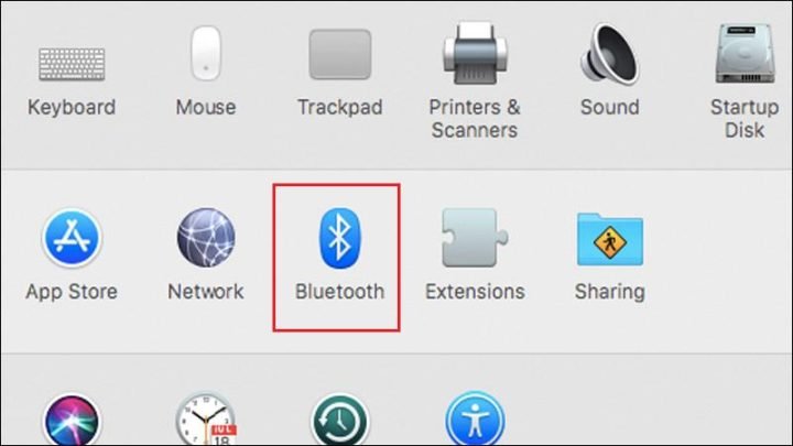 Kết nối Bluetooth trên MacBook: Mở System Preferences