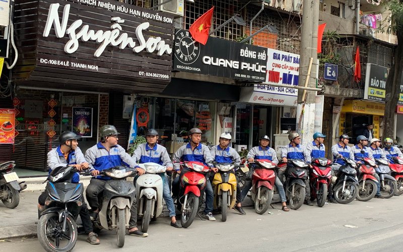 Đội ngũ kỹ thuật viên Gia Phát sẵn sàng bảo dưỡng máy tính tại nhà