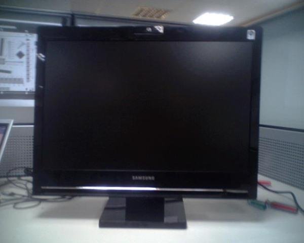 Kiểm tra dây nguồn khi máy tính không vào được win