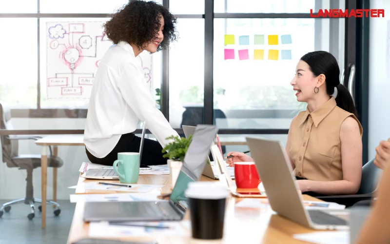 Lưu ý độ tương phản giúp văn bản dễ đọc hơn trong bài thuyết trình trên máy tính