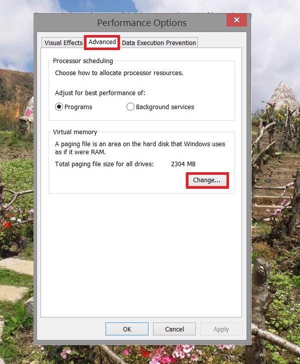 Ảnh chụp màn hình hộp thoại System Properties với tab Advanced được chọn, bước quan trọng để cách tăng gb cho máy tính Win 7.