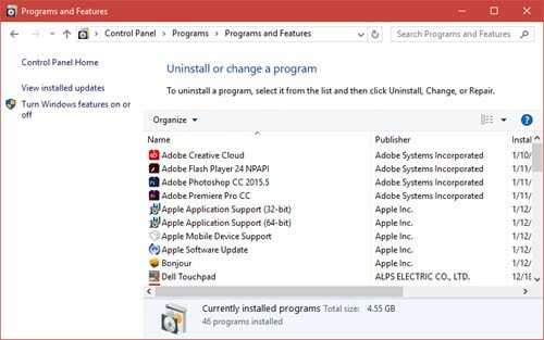 Danh sách chương trình trong Programs and Features để xóa chương trình trên máy tính