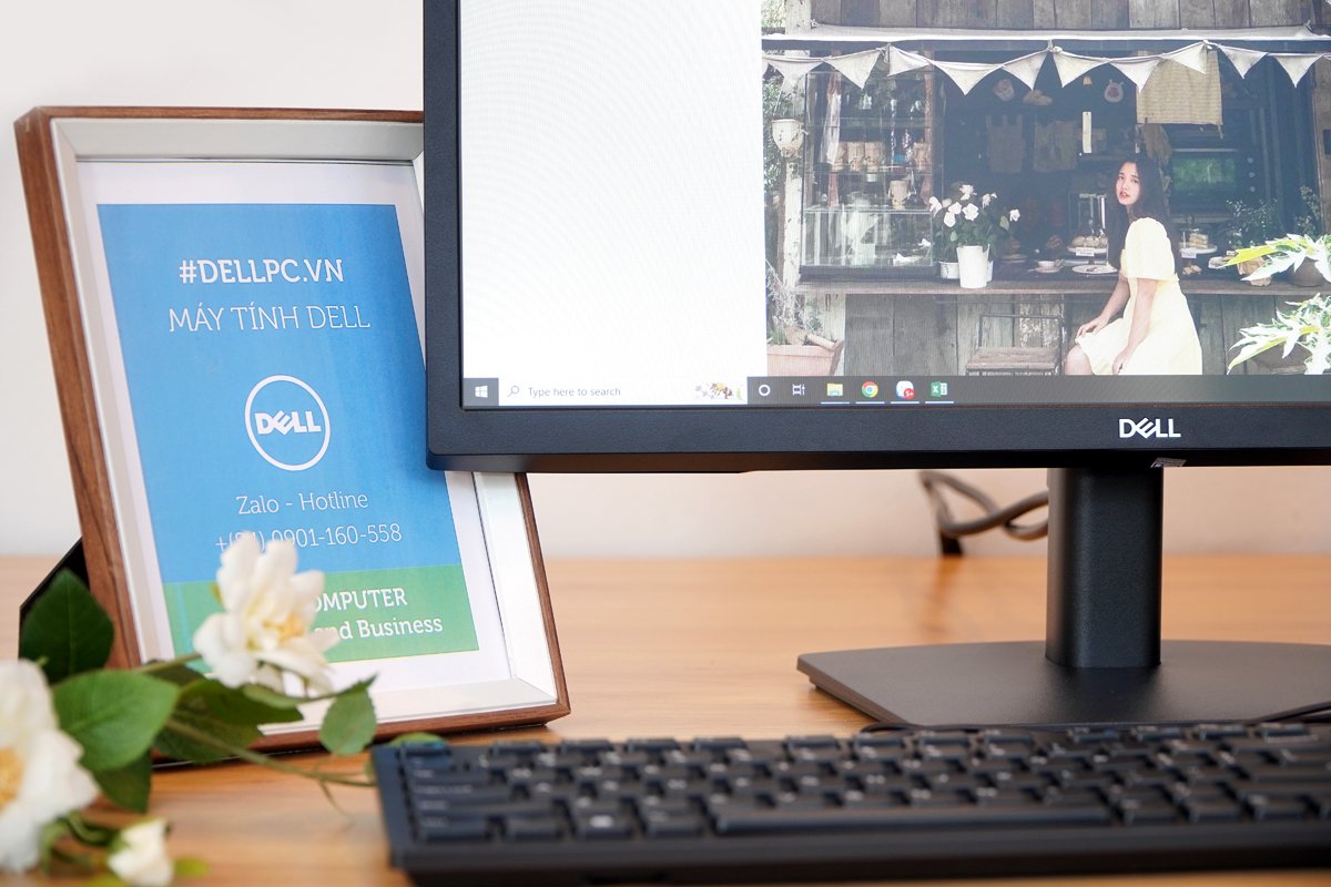Màn hình hiển thị sắc nét của Dell E-Series kết hợp với máy tính để bàn Dell Core i7