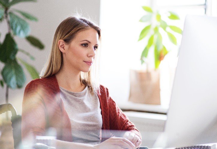 Điều chỉnh độ sáng màn hình máy tính để không hại mắt