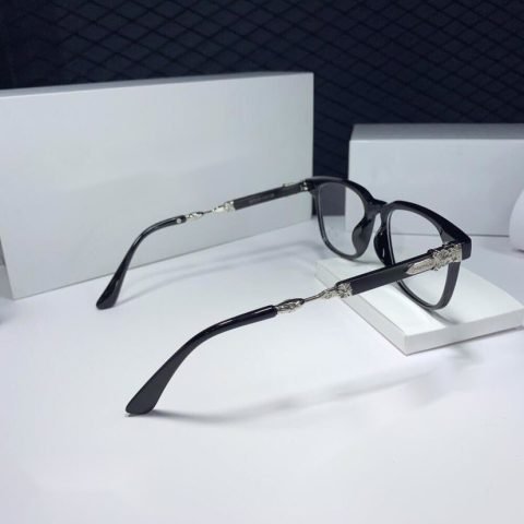 Kính chống tia UV bảo vệ mắt khi dùng máy tính