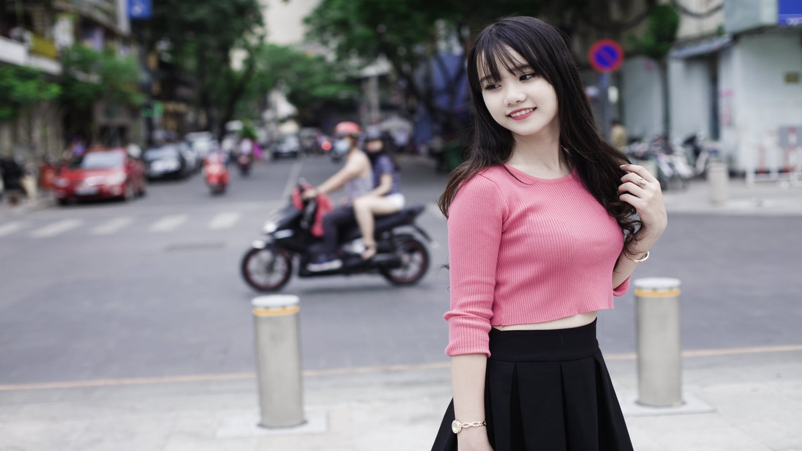 Gái xinh duyên dáng làm hình nền máy tính, mang vẻ đẹp nhẹ nhàng