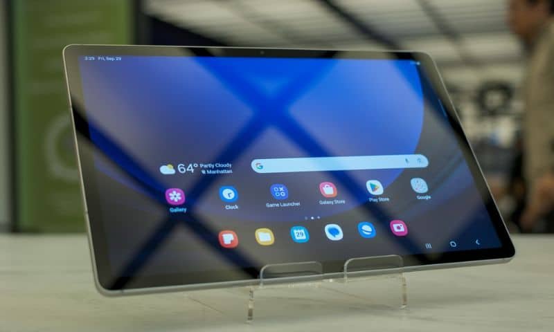 Thiết kế và màu sắc của Samsung Galaxy Tab S9 FE